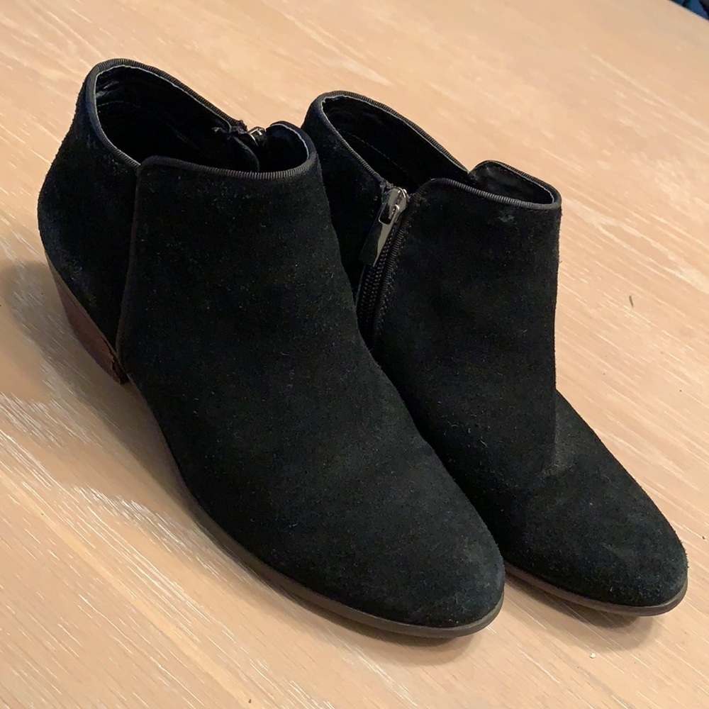 Women’s Crown black ankle booties Size 7